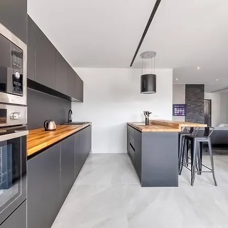 Zenbnb / Mont-blanc N°3 / Colocation / Tram 17 *